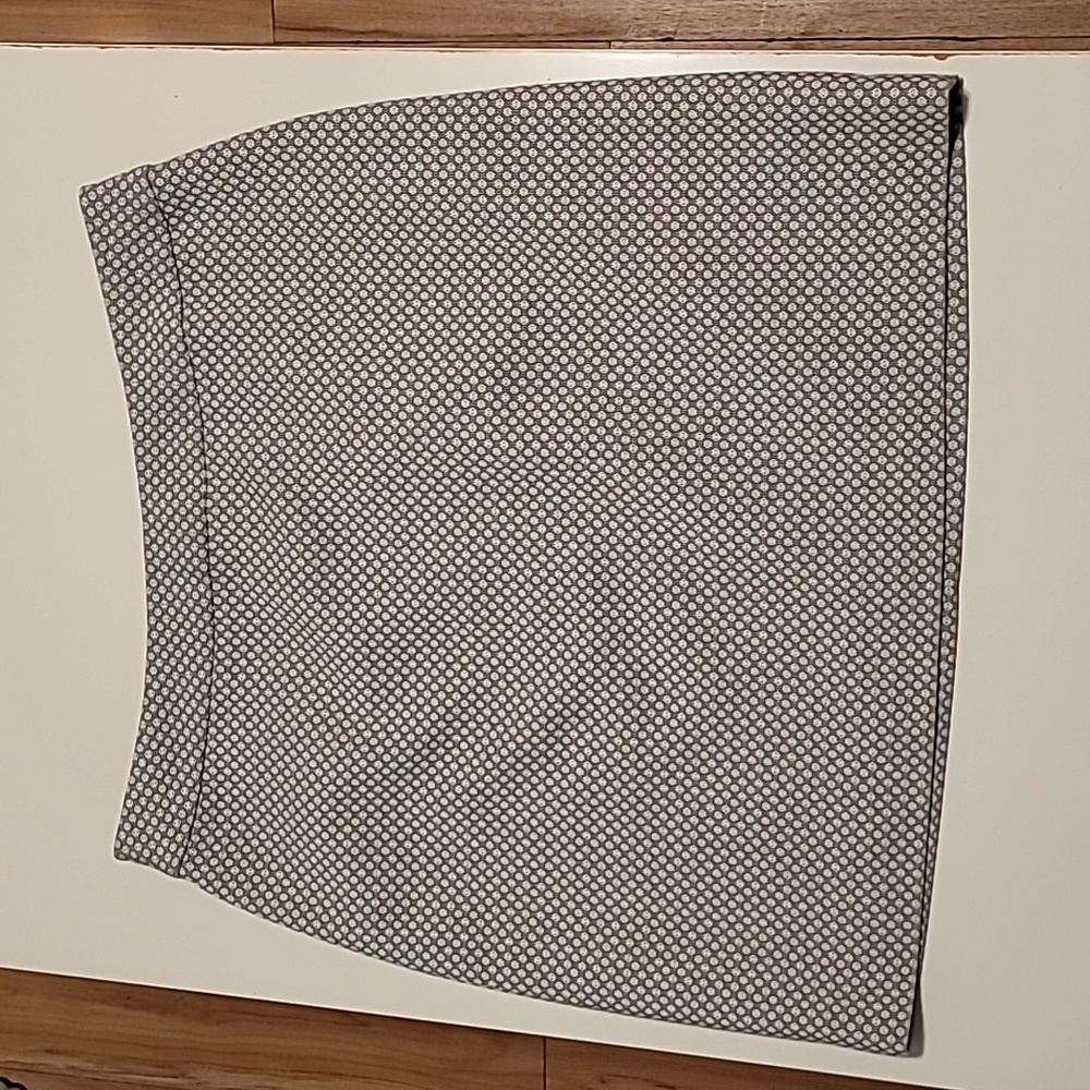 Chic Gray Patterned Mini Skirt